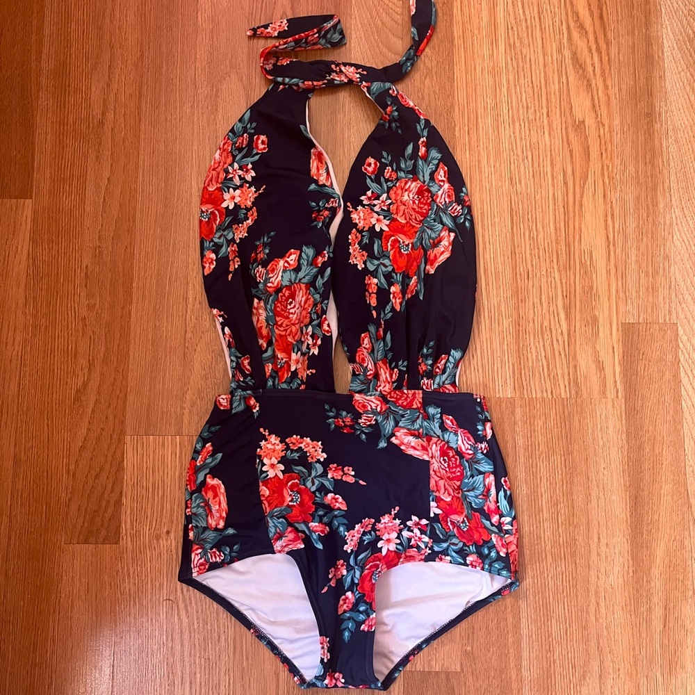 COCOSHIP Navy Floral One-Piece Swimsuit